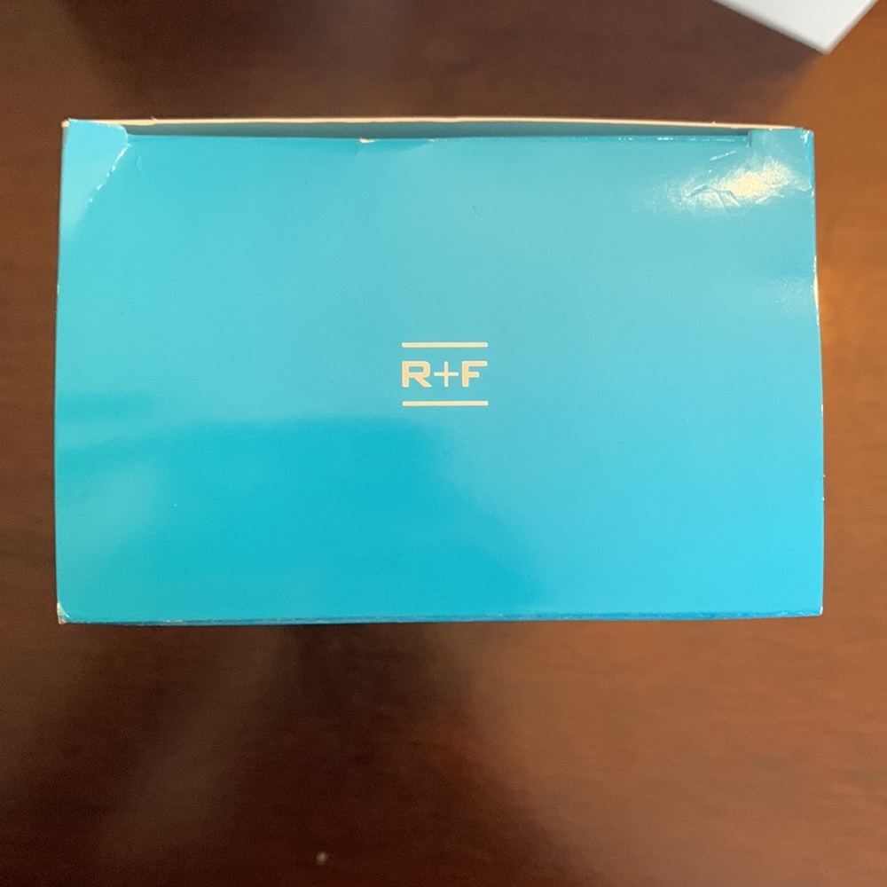 BNIB Rodan + Fields AMP MD Micro-Exfoliating Roller Display Kit 💙 - Picture 14 of 14